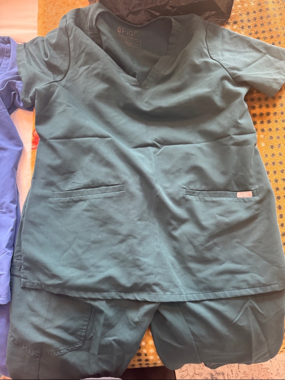 Figs V-Neck Scrub set with jogger bottoms in Teal Green